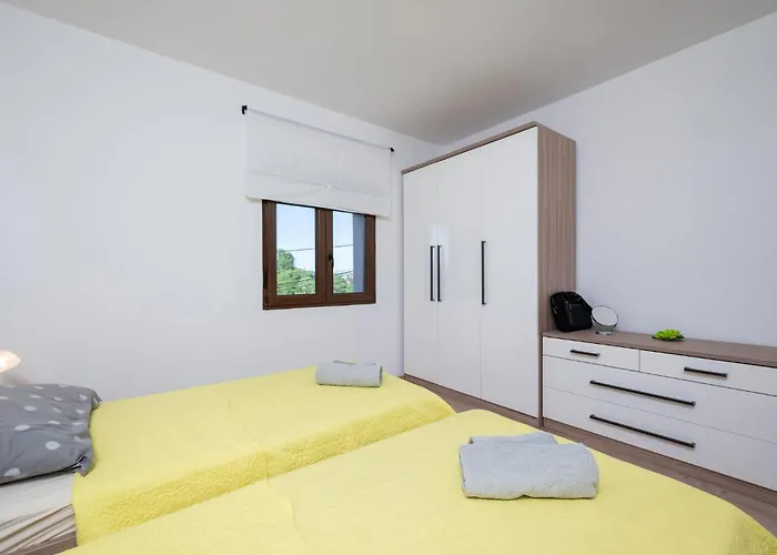 21 Apartament *