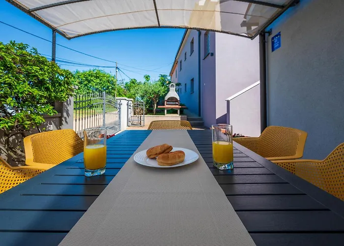 Apartment Pula 21 *